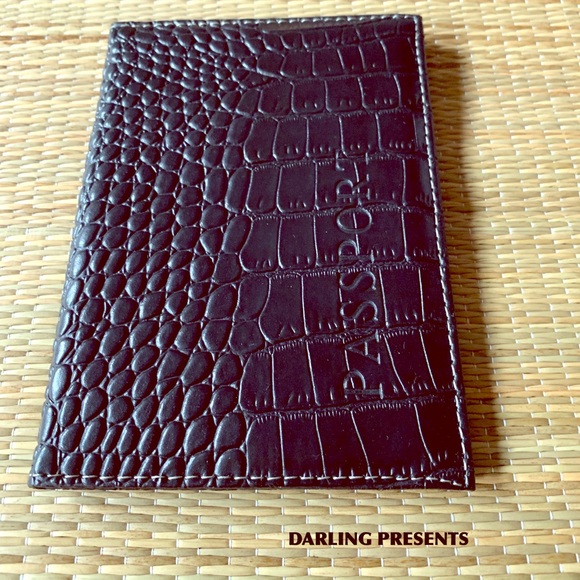 DARLING Accessories - BLACK CROC PASSPORT HOLDER